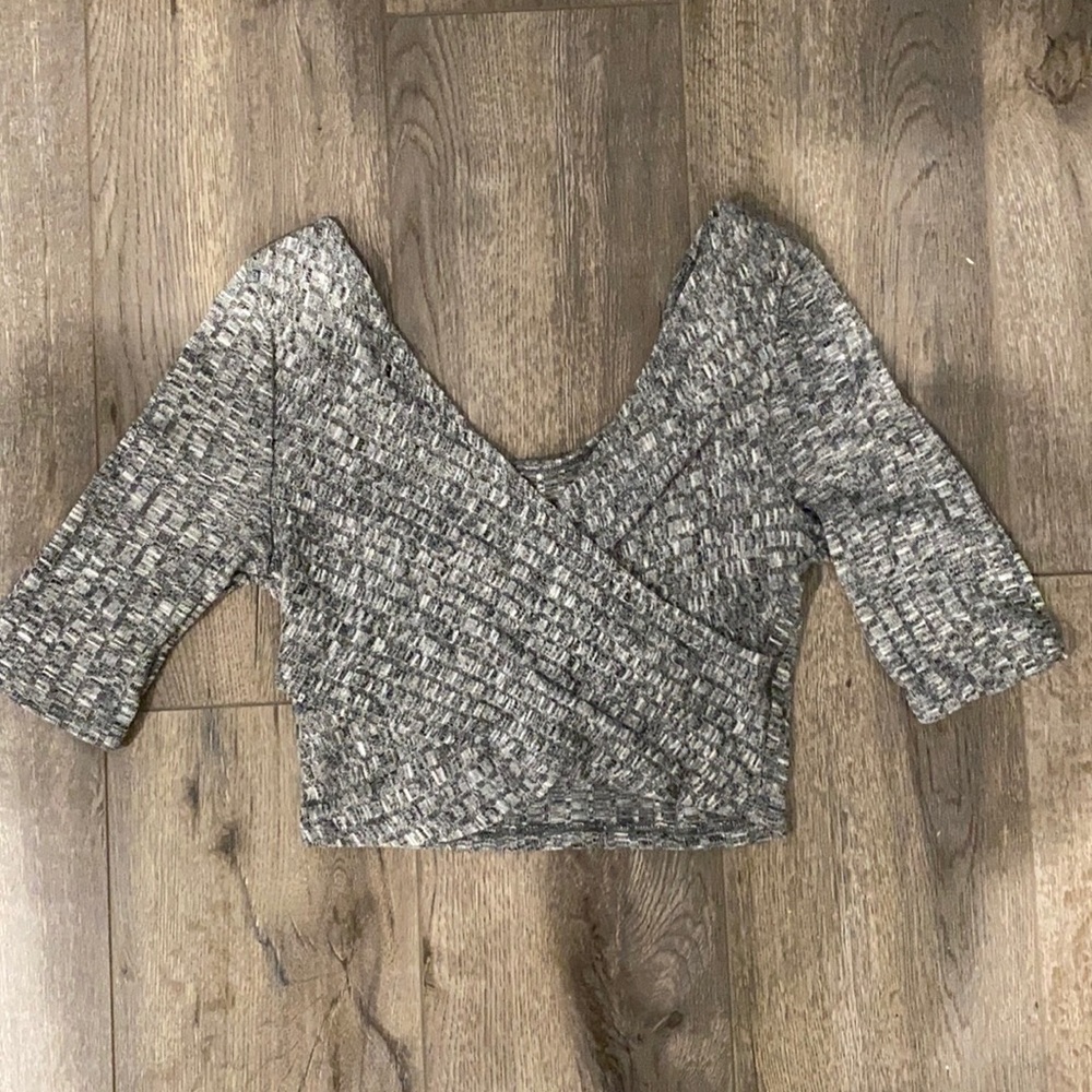 NWOT Love Tree Cropped Short Sleeve Shirt